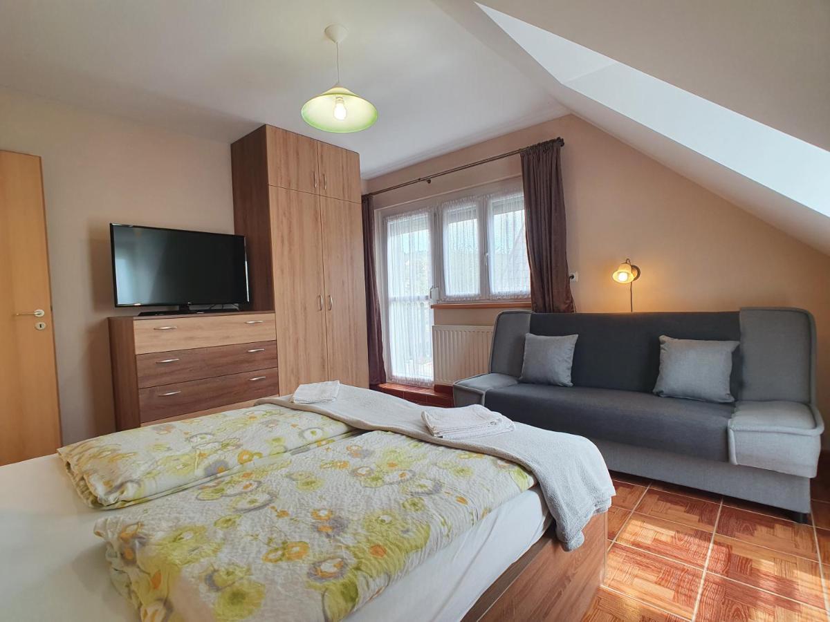 Krisztian Apartmanhaz Vonyarcvashegy Exterior photo